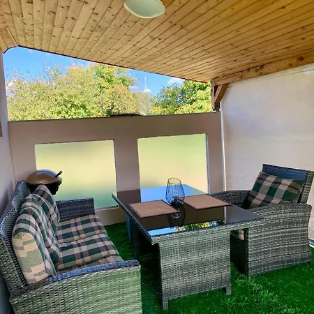 Apartament Elmeny Vendeghaz *
