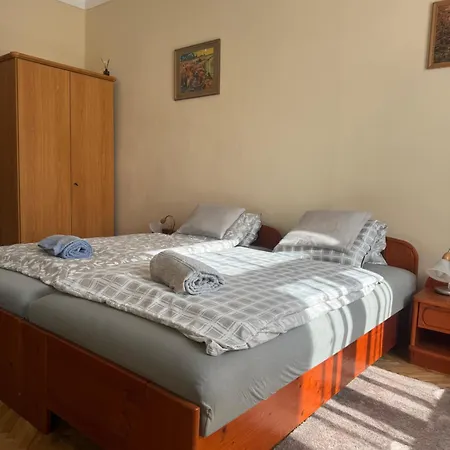 Apartament Elmeny Vendeghaz