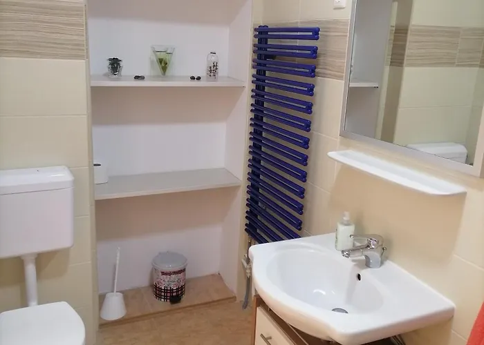Apartament Elmeny Vendeghaz *